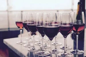 葡萄酒比较：梅洛和赤霞珠的区别
