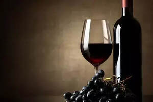 4种红酒，选择你喜欢的，测你年龄段运气最佳？
