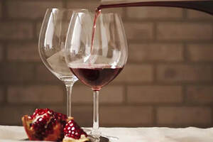 同样是葡萄酒，平价葡萄酒和顶级葡萄酒在酿造工艺上有哪些不同？