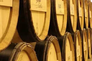 橡木桶对葡萄酒的作用有多大？（新旧橡木桶对葡萄酒的作用）