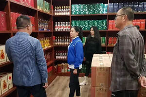西凤酒股份公司副总经理周艳花一行走访山东市场