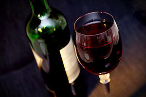 关于读懂葡萄酒历史从我们知道的酒标开始