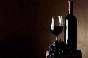 酒精对葡萄酒的影响有哪些（无酒精的葡萄酒有哪些）