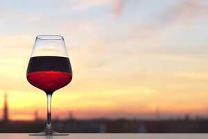 为什么红酒是可以装在塑料瓶里呢？其中的原因介绍