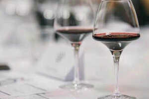 葡萄酒美食搭配「葡萄酒与美食的合理搭配」