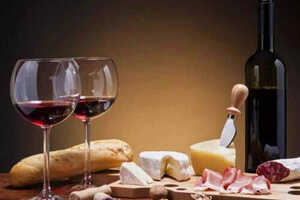 葡萄酒中的赤藻糖醇诱发龋齿和口臭的因素
