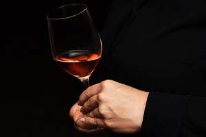 为什么你应该陈酿你的桃红葡萄酒