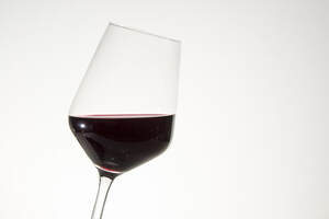 葡萄酒生产的六个步骤是什么?（下面哪些属于葡萄酒生产制作的步骤）