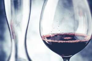 为什么大多数葡萄酒的酒精含量似乎都在14%左右？