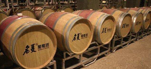名夏葡萄酒告诉你，用“橡木桶”陈酿的意义？
