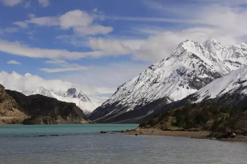 西藏万里行之六-大美然乌湖与传说中的七十二拐