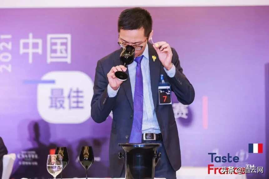 “新王加冕，三甲诞生”—2021第十二届中国最佳法国酒侍酒师大赛