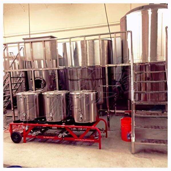 精酿啤酒设备操作规范之设备的洗罐和刷罐