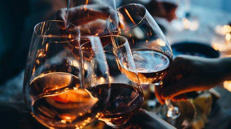 喝酒须知 | 不同葡萄酒的侍酒温度是多少？