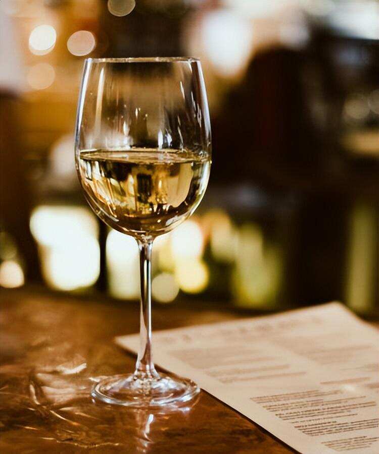 适合长久陈年的白葡萄酒有哪些？
