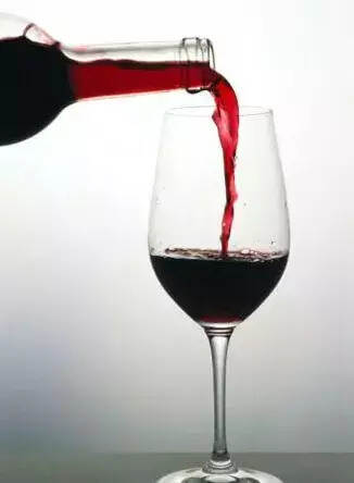 懂得这些葡萄酒礼仪，你的品位会大大提升！