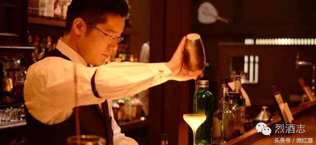 全中国的调酒师居然见到这个日本调酒师都要叫声师傅