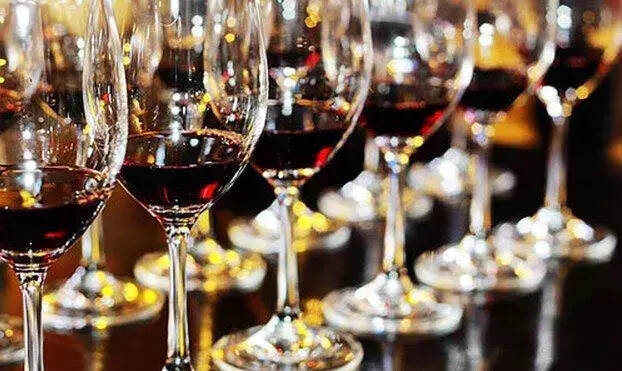 14家葡萄酒上市公司半年报出炉，总营收47.59亿元，在调整中前行