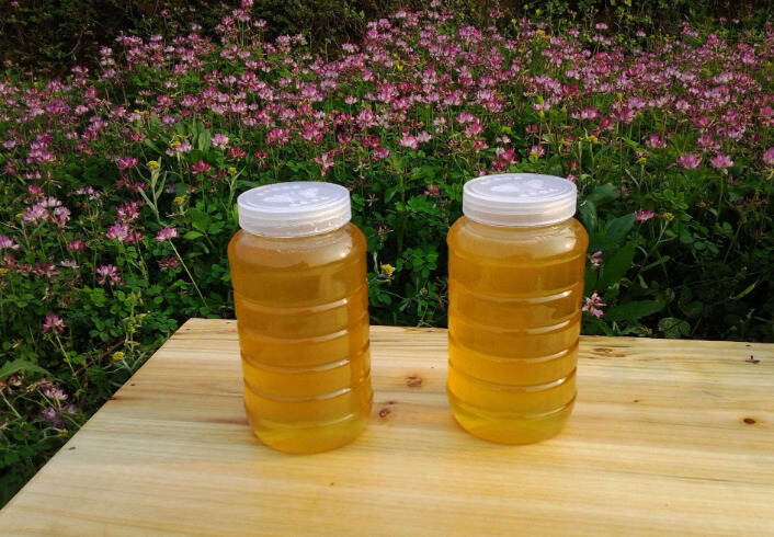 蜂蜜不光能泡水，还能制成香甜可口的蜂蜜酒，涨知识了