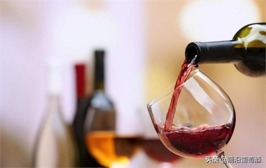 葡萄酒如何闻香？葡萄酒闻香以香气的表现形式为线索即香气的印象