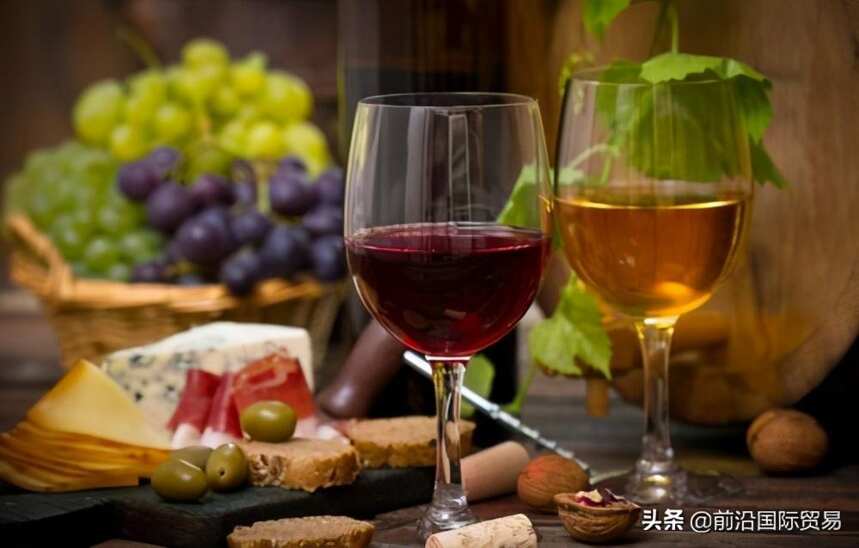 节日喝葡萄酒搭配什么菜肴合适？葡萄酒和食物有搭配公式吗？