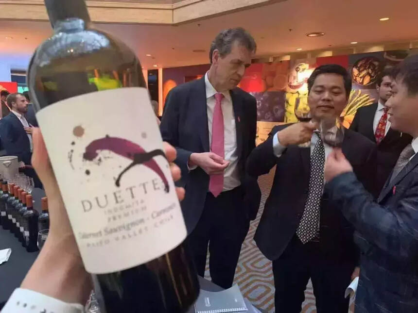 首届智利大使馆开放日，唱主角的魔狮葡萄酒被智利农业部长点赞