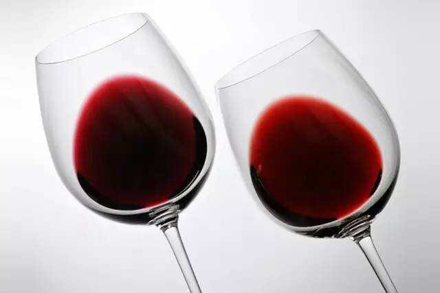 为什么有些葡萄酒陈年后更好喝？