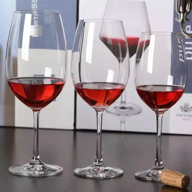 都是红酒杯，水晶的和玻璃的有什么区别？