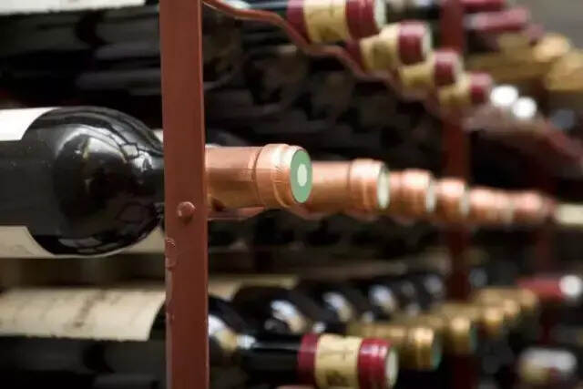 1 瓶进口葡萄酒是怎样从酒庄来到你手中的？
