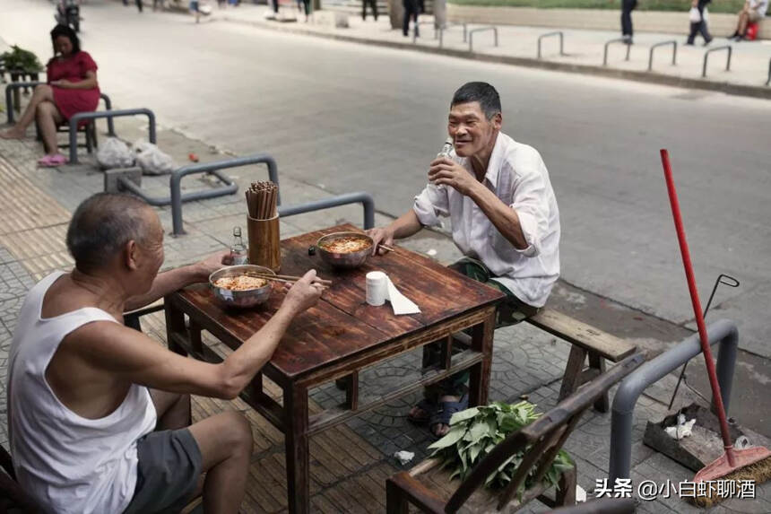酒量全国垫底的上海人，真的不能喝吗？当地人：喝酒是为了情调