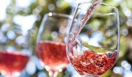 什么是“易饮”风格的葡萄酒