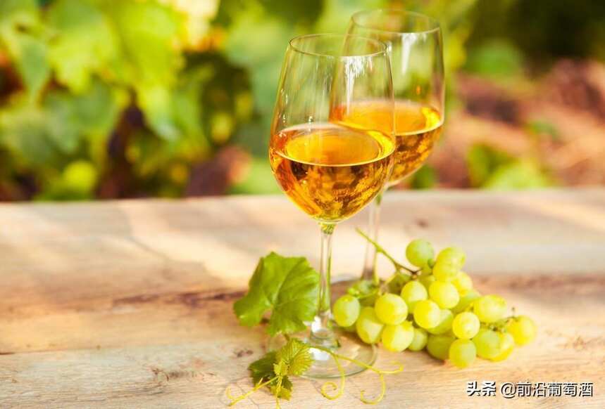 科通·查理曼产区的白葡萄酒，勃艮第白葡萄酒之至尊
