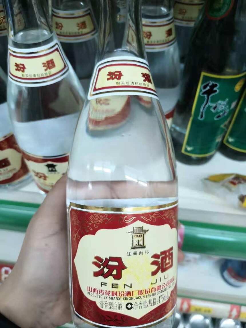中国4大“光瓶白酒”，真正好喝又便宜，都是不含添加剂的纯粮酒