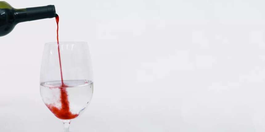如何判断葡萄酒是否变质？只看“保质期”可不行！