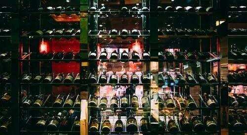 WINE NEWS丨欧洲酿酒业10亿升葡萄酒恐转制酒精……