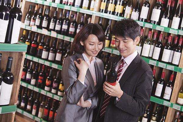 中国葡萄酒消费群体分析：70 后正在买单，90 后即将买单