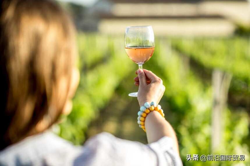 白诗南葡萄酒，科普最常见的100种葡萄酒佳酿之白诗南葡萄酒
