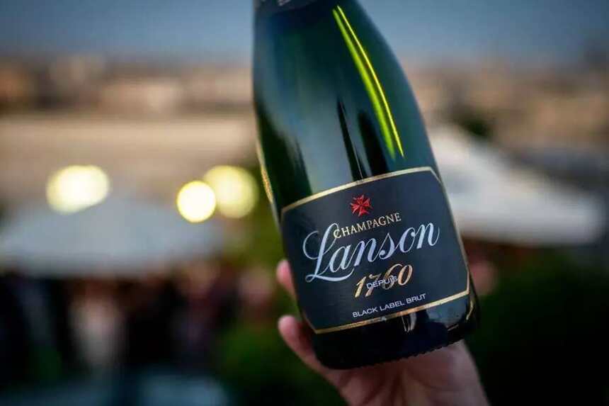 2016 年全球 10 大最畅销的香槟，酩悦第一