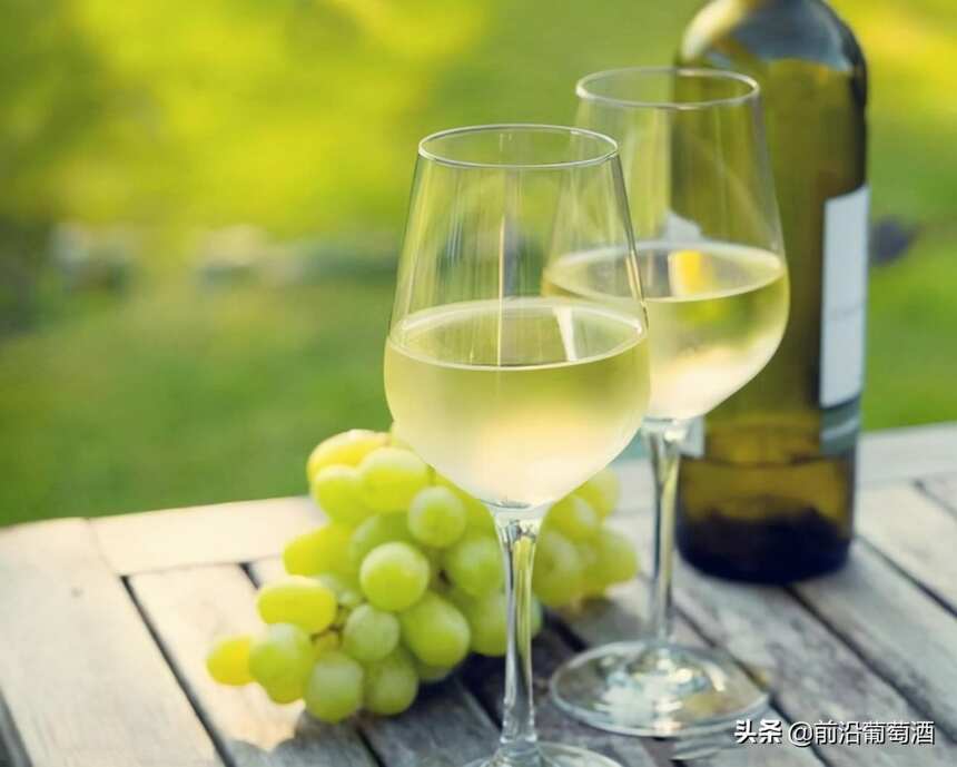 葡萄品种对葡萄酒的风味有决定性的影响，法国最著名的葡萄品种