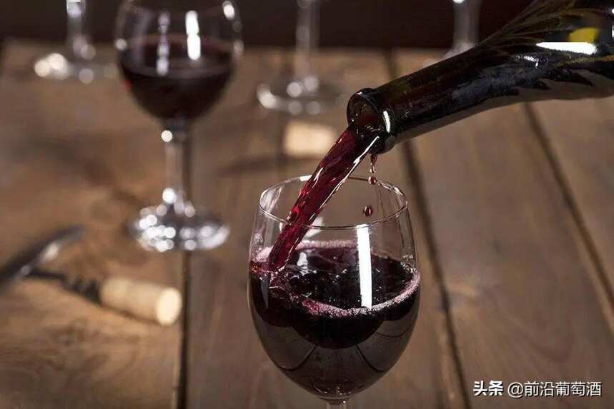 从科学的角度品评葡萄酒，如何做一个专业的葡萄酒品鉴者？