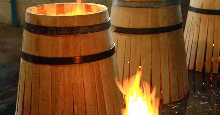 橡木桶、不锈钢桶、混凝土罐对葡萄酒品质的影响与区别