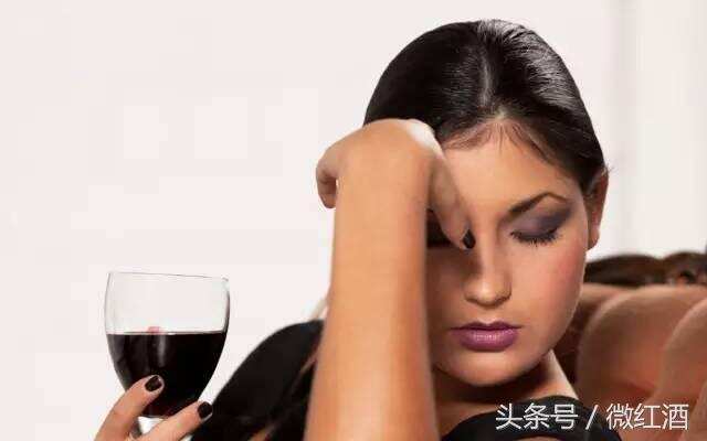 喝葡萄酒导致头痛，罪魁祸首到底是谁？