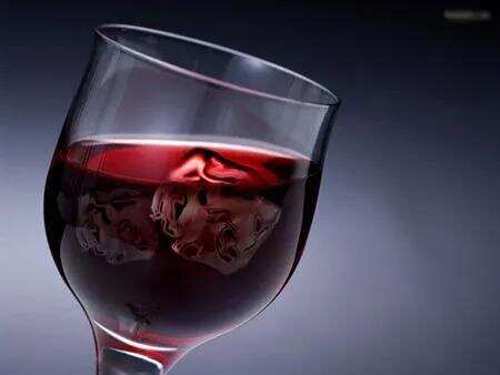 葡萄酒该如何正确加冰
