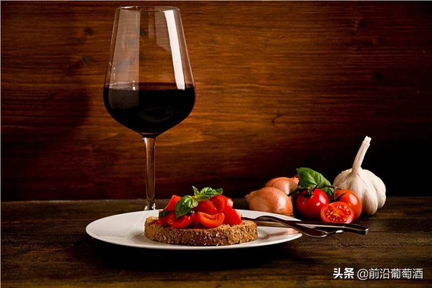 内比奥罗葡萄酒,科普最常见的100种葡萄酒佳酿之一内比奥罗葡萄酒