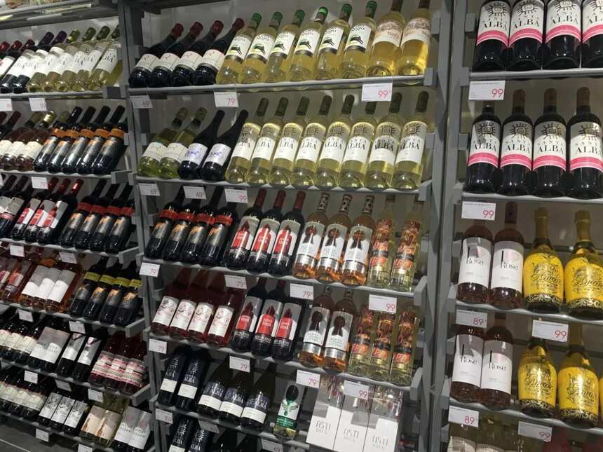 网红杂货店“KKV”葡萄酒货架的启示 | WBO观察