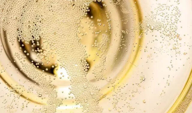 红酒出现气泡，是酒质变坏了吗？