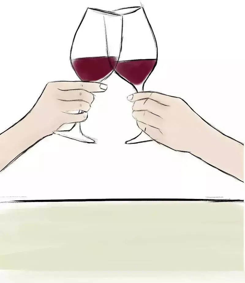 礼仪｜葡萄酒碰杯，放低才是尊重的表现吗？