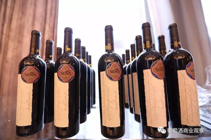 这位世界葡萄酒大师的一个分级，把智利葡萄酒分成两个阵营