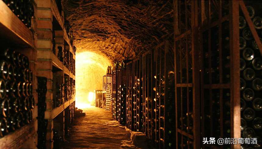 建设酒窖的成功之匙，为什么要建酒窖存放葡萄酒？