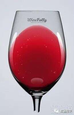 盘点13种浅色红葡萄酒，估计你都没见过其一